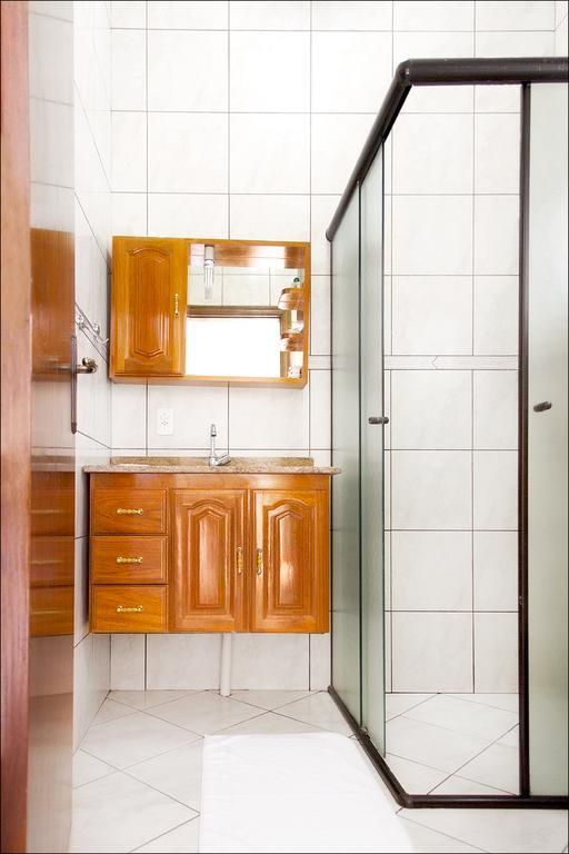 Pousada Solarium UNIDADE 1 ECONOMICA-BÁSICA Guaruja Ruang foto